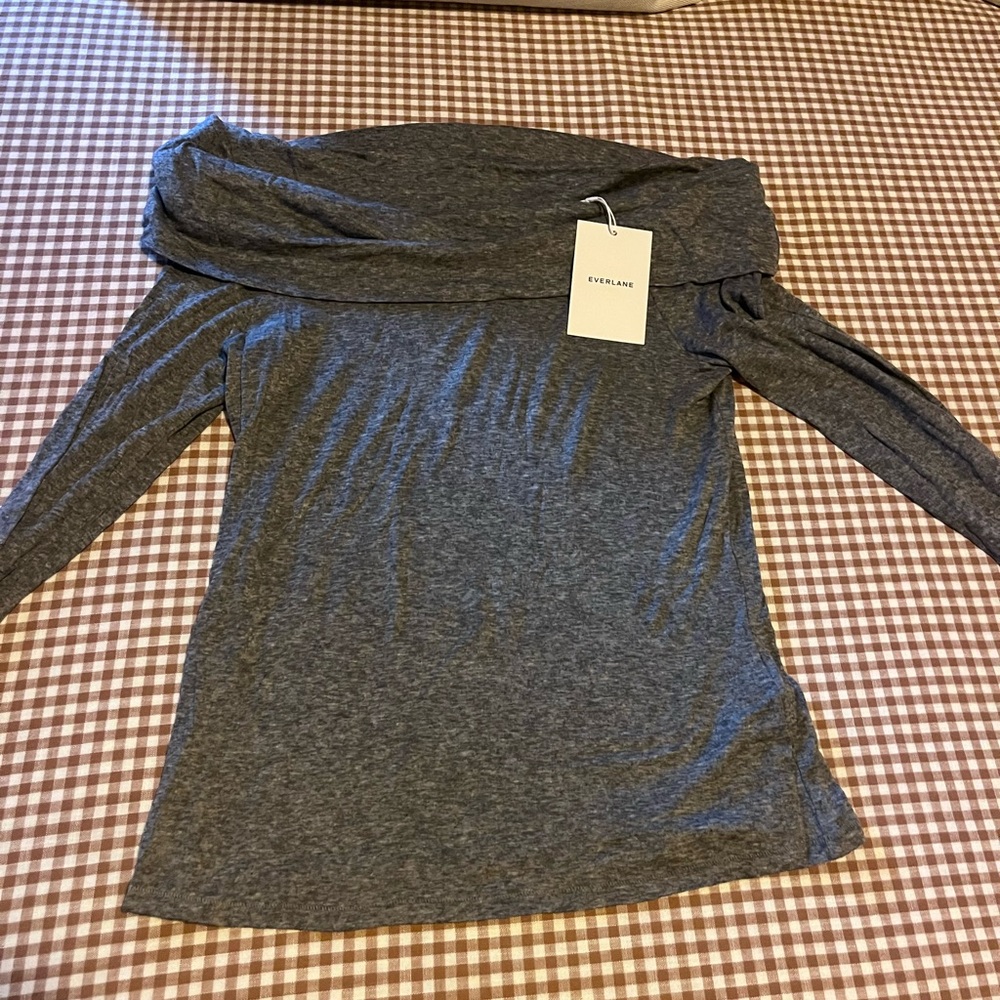 Everlane Charcoal Long Sleeve Top